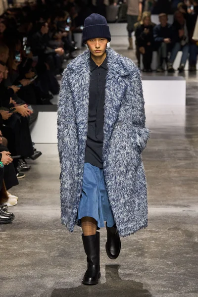 Look 12